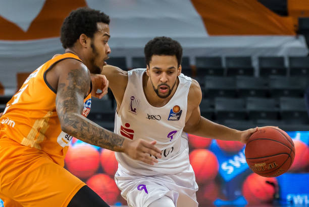 年轻门将弗 年轻门将弗