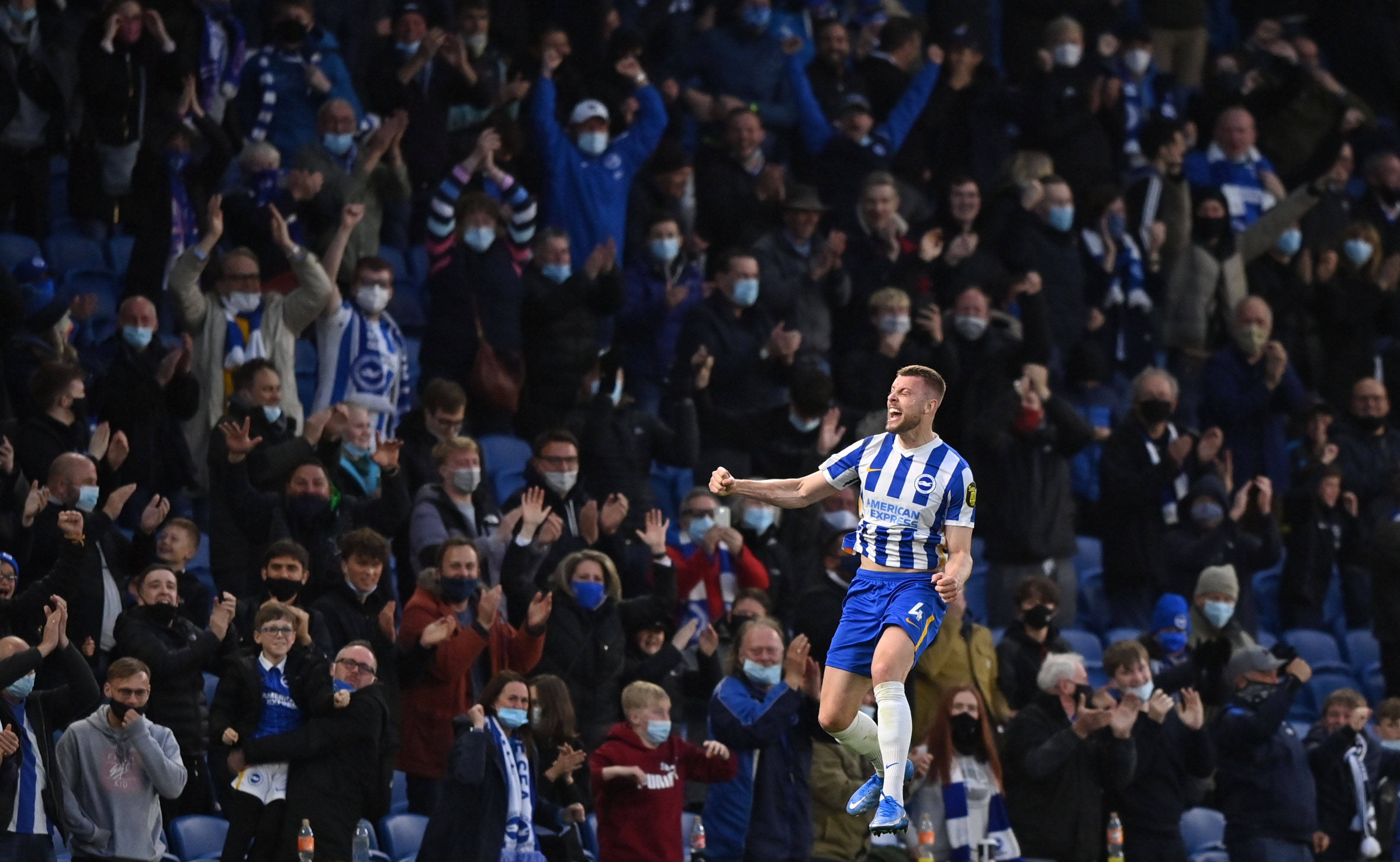 员与全球球 员与全球球